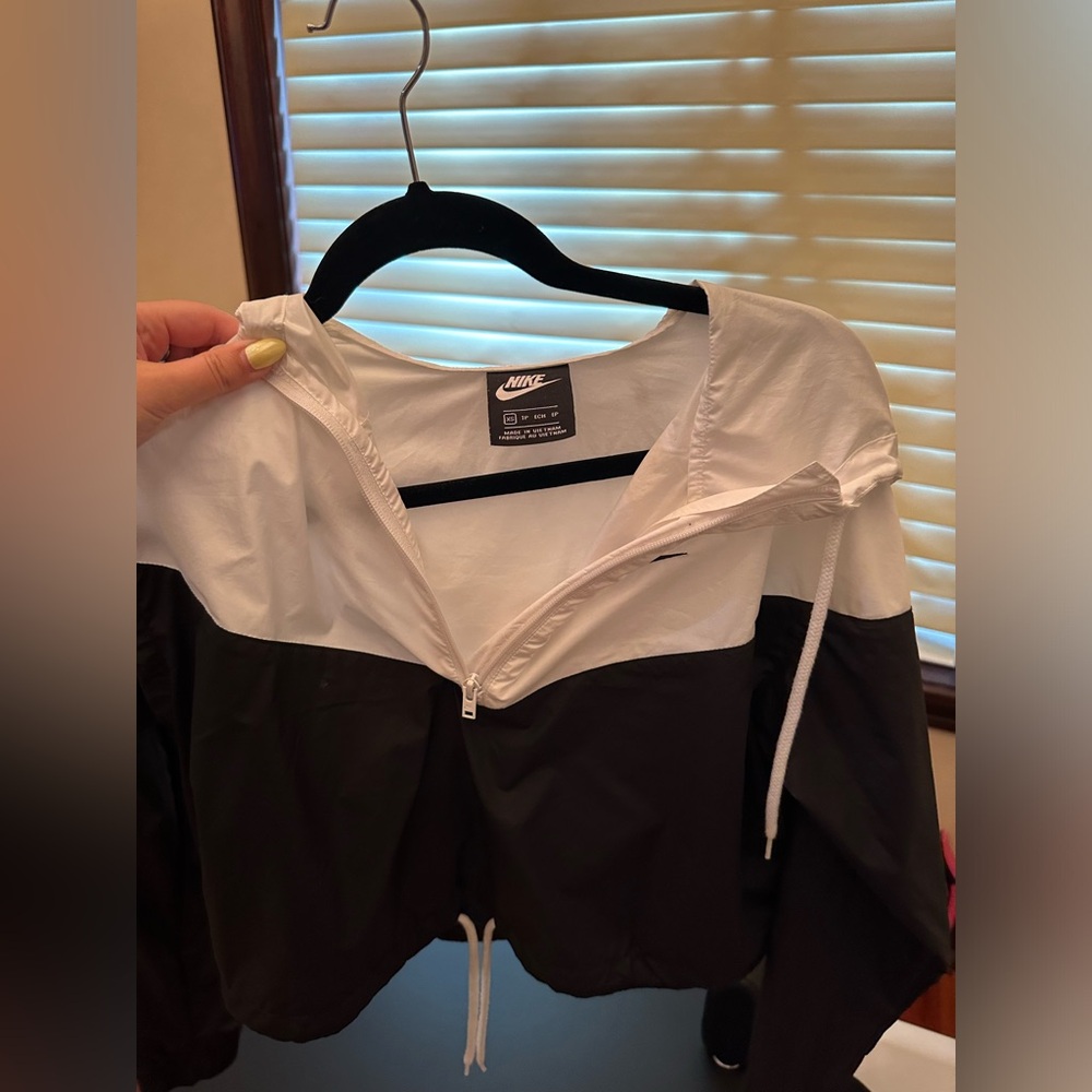 Nike cropped jacket